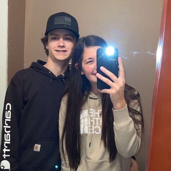 Meet your Posher, Kailey - Picture 2 of 2